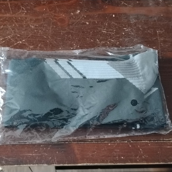 Brand New In Package Black And Gray Compression Socks Large/Xlarge - Picture 2 of 2